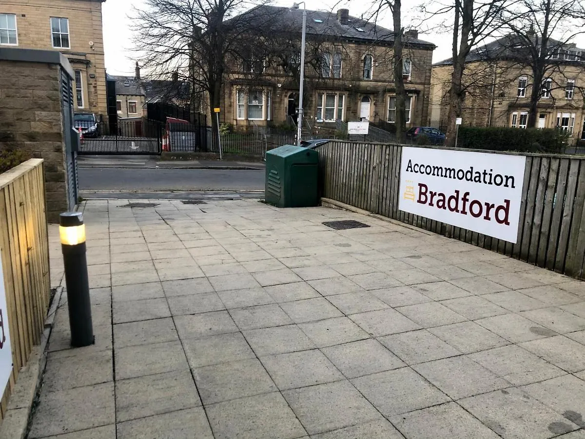 Accommodation Bradford 0*, Bradford (West Yorkshire)